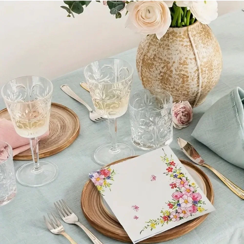 Dainty Floral Print Luncheon Napkins (6954 / 7157), 20-ct